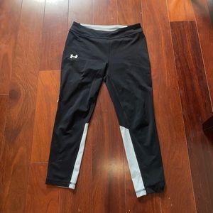 Black and grey under armour leggings. Lightly worn